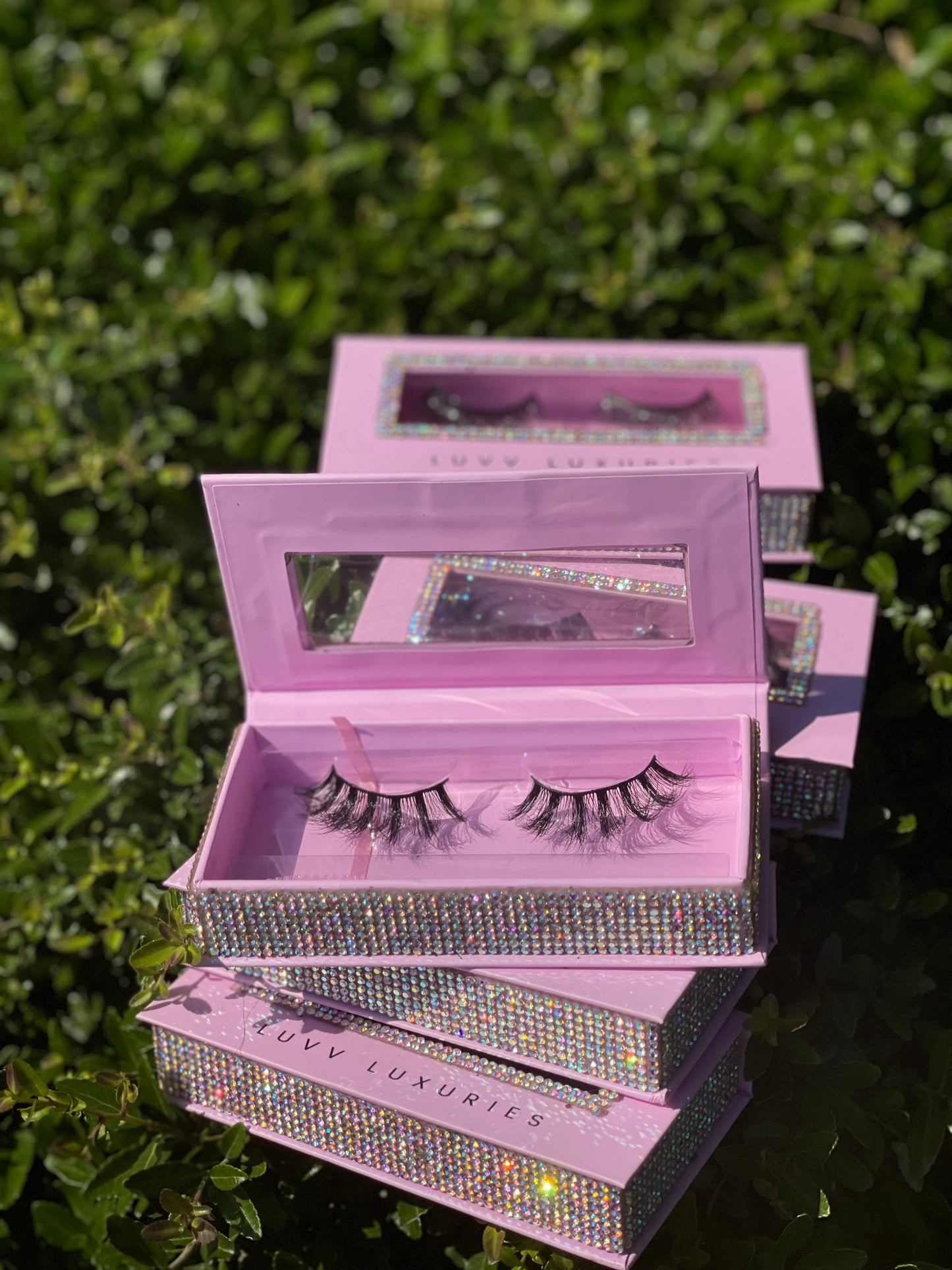 Short and natural mink lashes – subtle, everyday lash extensions with a soft finish by Luvvluxuries