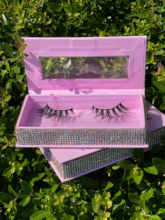 Reusable mink lashes – high-quality, soft false eyelashes for everyday wear by Luvvluxuries